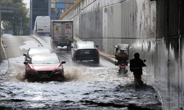 Σφοδρές βροχοπτώσεις στο Μεξικό αφήνουν πίσω τους τουλάχιστον 23 νεκρούς
