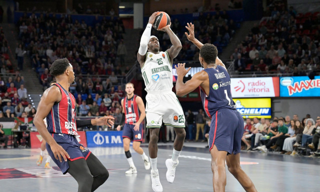 Στην κορυφή o Κέντρικ Ναν: Καλύτερη φάση της αγωνιστικής το καλάθι νίκης του Αμερικανού