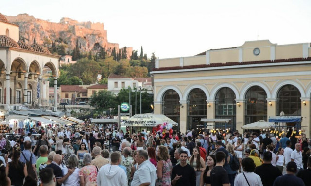Δύο συλλήψεις στο Μοναστηράκι - Άρπαξαν αλυσίδα λαιμού από 18χρονο στον σταθμό του Μετρό