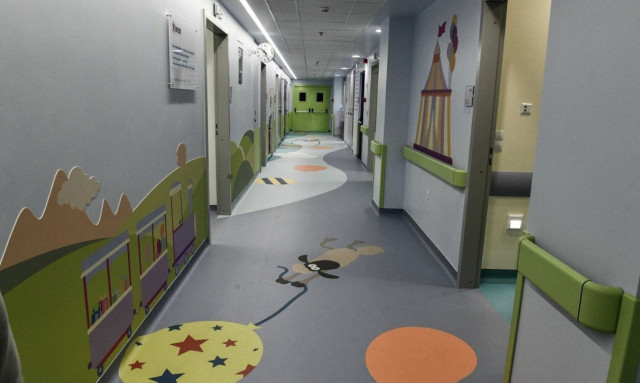 Μενίδι: Συνεχίζει να νοσηλεύεται σε κρίσιμη κατάσταση η 3χρονη - Δεν την έχει επισκεφθεί κανείς