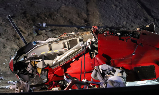 Καλιφόρνια: Ήρωες οδηγοί έσωσαν γυναίκα που είχε εγκλωβιστεί κάτω από ελικόπτερο που συνετρίβη