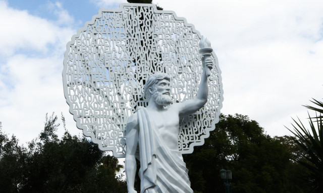 100 χρόνια ΕΕΑ: Αποκαλυπτήρια του πρώτου αγάλματος προς τιμήν των μικρομεσαίων επιχειρηματιών