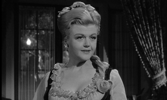 Άντζελα Λάνσμπερι: Η θρυλική «γιαγιά ντετέκτιβ» και η πρώτη κυρία του μουσικού θεάτρου