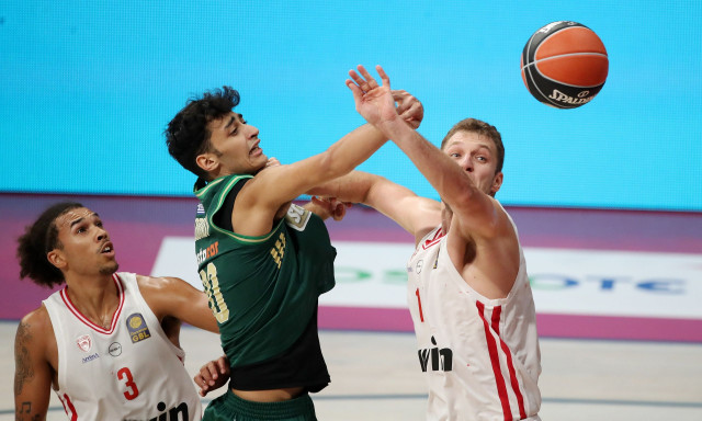 Παναθηναϊκός: Κάταγμα στο δάκτυλο ο Σαμοντούροβ