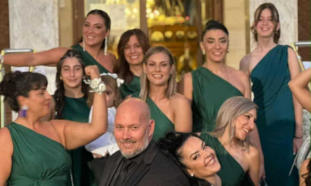 Κρήτη: Ο γάμος που «ξεσήκωσε» το Ρέθυμνο - Μαντινάδες και χορός όλο το Σαββατοκύριακο