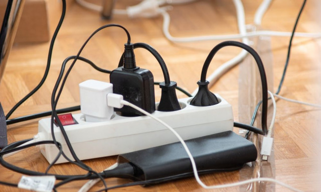 Ποια συσκευή δεν πρέπει να απενεργοποιείτε μέσω πολύπριζου