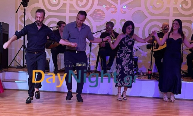 Ρέθυμνο: Μερακλήδες και μερακλίνες ξεσήκωσαν το «Πέλαγος» με τους χορούς τους