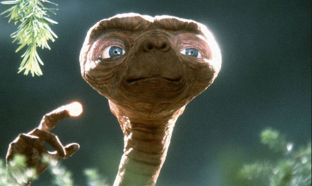 Γιατί οι εξωγήινοι δεν προσπαθούν να επικοινωνήσουν με τη Γη; Βαριούνται ή δεν είναι τόσο έξυπνοι;