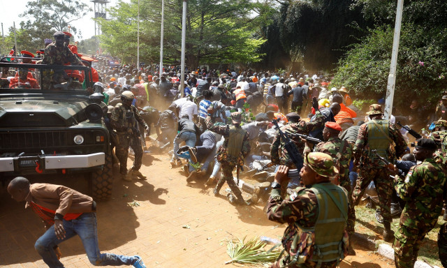 Στρατιώτες άνοιξαν πυρ κατά πλήθους σε στάδιο της Κένυας: Τουλάχιστον τέσσερις νεκροί - Βίντεο