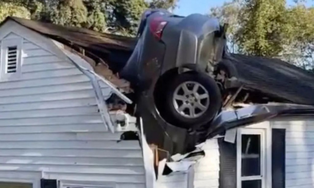 Απίστευτο τροχαίο στο Τενεσί: Ανήλικη μεθυσμένη οδηγός έπεσε με το αυτοκίνητό της σε υπνοδωμάτιο