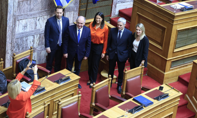 Υπερψηφίστηκε το νομοσχέδιο του υπουργείου Εργασίας για το 13ωρο