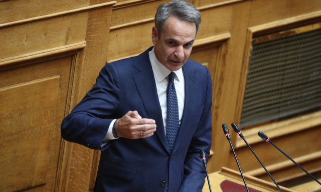 Τριτολογία Μητσοτάκη στη Βουλή: Στρατηγική σχέση με το Ισραήλ όχι με κυβέρνηση Νετανιάχου