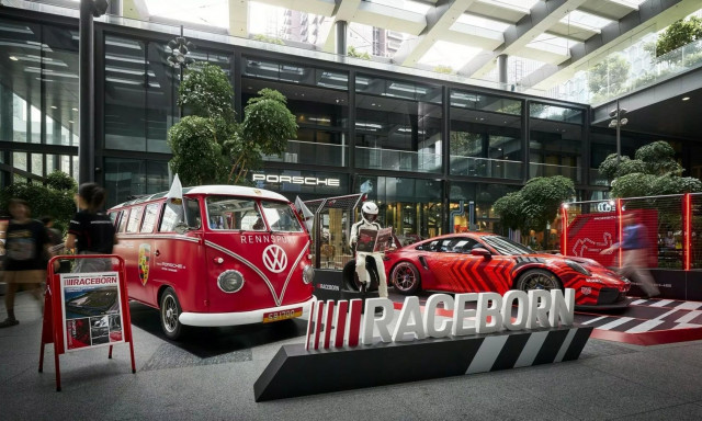 Το νέο κέντρο της Porsche έχει πίστα που το διασχίζει