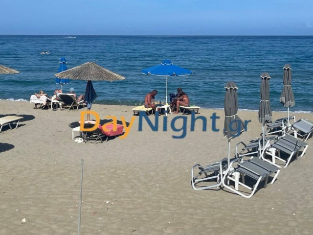 Ρέθυμνο σαν Μαϊάμι: Συνεχίζονται τα μπάνια από ντόπιους και τουρίστες