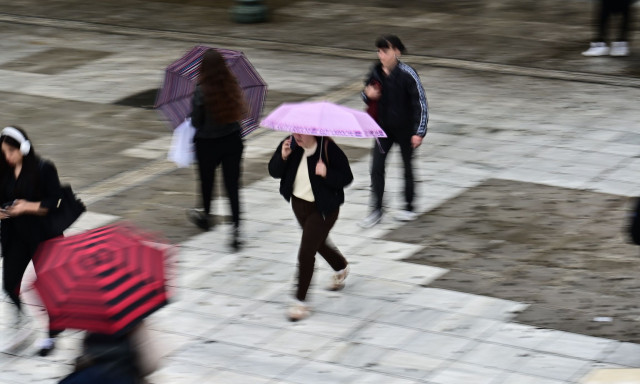Καιρός: Έρχονται δύο κύματα κακοκαιρίας - Πώς θα κυλήσει το σκηνικό μέχρι την 28η Οκτωβρίου