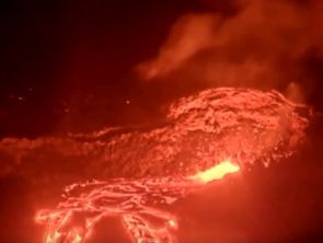 Χαβάη: Μαγευτικές εικόνες στην κορυφή του ηφαιστείου Κιλαουέα - Βίντεο