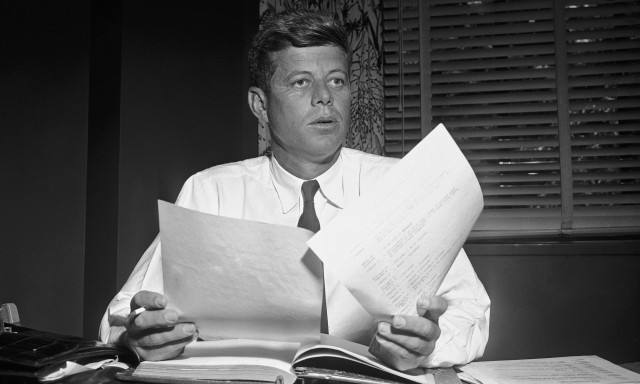 Τζον Φ. Κένεντι: Νέο βιβλίο «φωτίζει» άγνωστες πτυχές της ζωής του 35ου προέδρου των ΗΠΑ