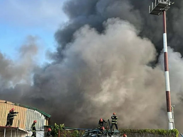 Μπαγκλαντές- Τεράστια πυρκαγιά στο αεροδρόμιο - Αναφορές για τραυματισμούς - Βίντεο