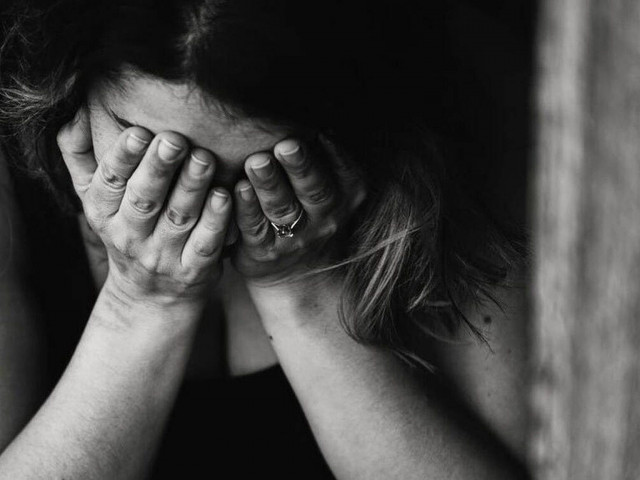 Φρίκη στην Ηλεία: Κακοποιούσε σεξουαλικά την κόρη και απείλησε να κάψει στο φούρνο τη γυναίκα του