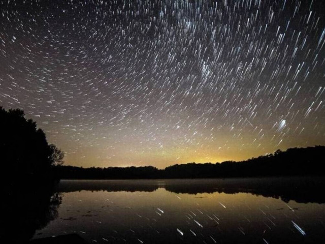 Ωριωνίδες 2025: Αντίστροφη μέτρηση για την εντυπωσιακή «βροχή» πεφταστεριών του Οκτώβρη