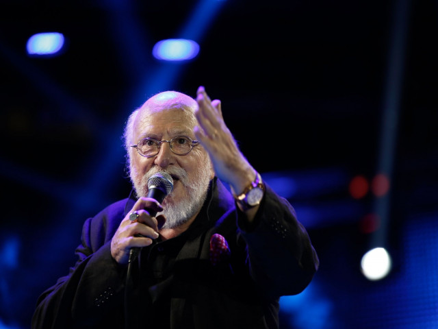 Διονύσης Σαββόπουλος: Η ιστορική συναυλία στο Ολυμπιακό Στάδιο