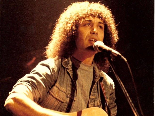 Θλίψη στην ελληνική ροκ σκηνή: Έφυγε από τη ζωή ο Γιώργος Ψωμόπουλος