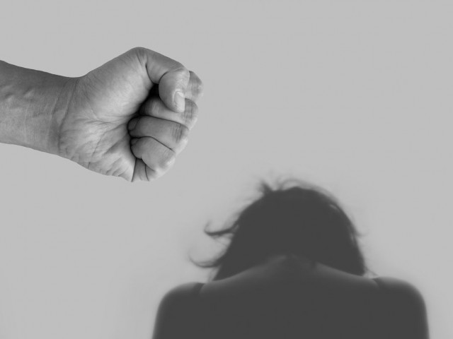 Βόλος: 50χρονος απείλησε να κάψει πρώην σύζυγο, κόρη και εγγονή