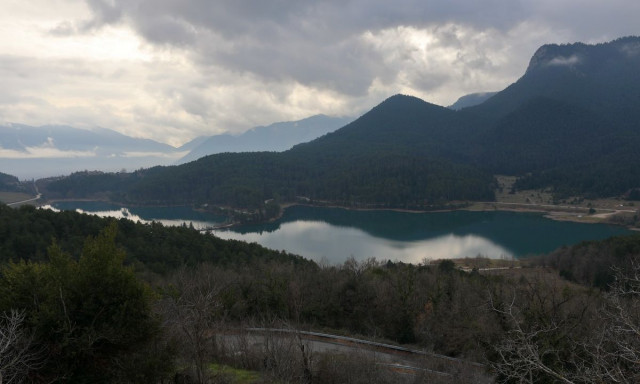 Καιρός: Πλησιάζει το νέο κύμα κακοκαιρίας – Από Παρασκευή επιστρέφουν τα «κοντομάνικα»