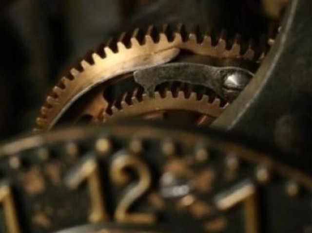 Επιστρέφει η χειμερινή ώρα: Πότε γυρίζουμε τους δείκτες των ρολογιών πισω