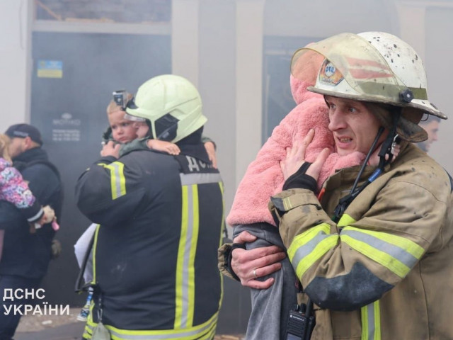 Ουκρανία: Ρωσικό πλήγμα σε νηπιαγωγείο στο Χάρκοβο - Επτά νεκροί, ανάμεσά τους δύο παιδιά στη χώρα