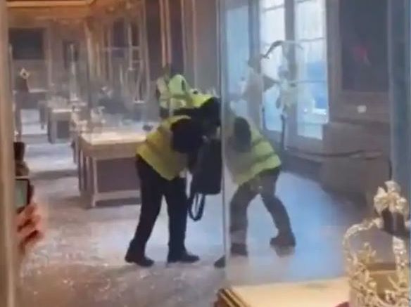 Λούβρο: Πώς η τεχνητή νοημοσύνη αποτύπωσε τη ληστεία του αιώνα στο μουσείο