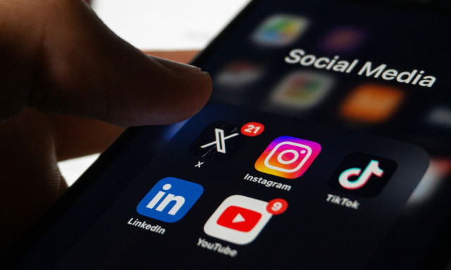 Αποκαλυπτική έρευνα για τα social media: Το TikTok οδηγεί σε «σήψη εγκεφάλου»