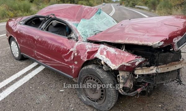 Σοβαρό τροχαίο στην εθνική οδό Θερμοπυλών - Ιτέας: Έσκασε το λάστιχο και το αυτοκίνητο έφερε τούμπες