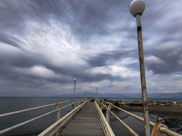 Καιρός: Βροχές, καταιγίδες και στη συνέχεια 30άρια – Οι προβλέψεις για την 28η Οκτωβρίου