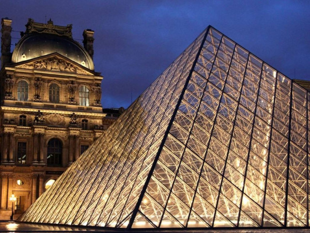 Έτσι έγινε η «κλοπή του αιώνα» στο Λούβρο μέσα σε 3 λεπτά και 52 δευτερόλεπτα