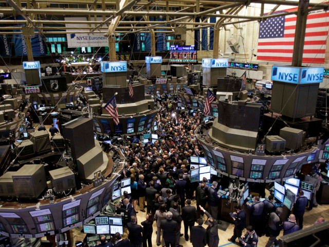 Πτώση στη Wall Street στη σκιά της αναζωπύρωσης των εμπορικών εντάσεων μεταξύ ΗΠΑ και Κίνας