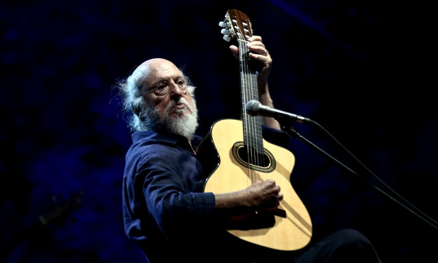 Διονύσης Σαββόπουλος: «Τα χρόνια τρέχουν χύμα» - Τα τραγούδια του, όμως, μένουν εδώ για πάντα