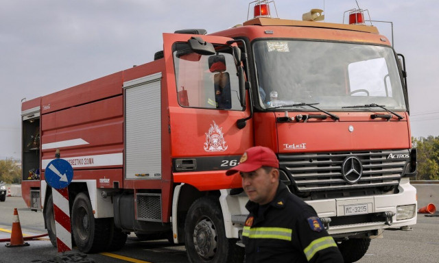 Θεσσαλονίκη: Μηχανή τυλίχτηκε στις φλόγες στην Περιφερειακή