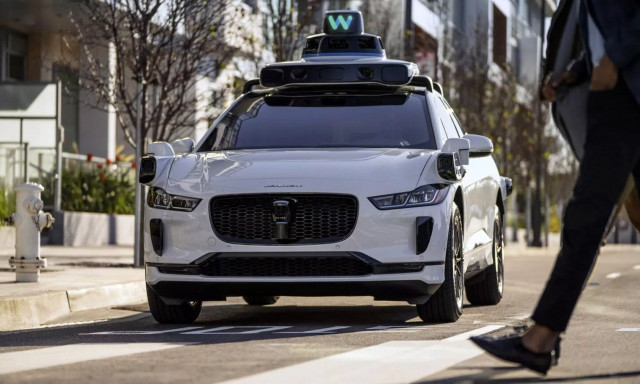 Πενήντα ρομποταξί Waymo εγκλωβίστηκαν σε αδιέξοδο μετά από διαδικτυακή φάρσα
