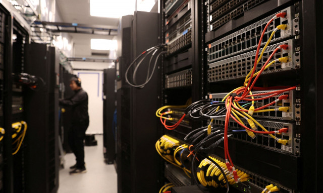 Πώς θα μπορούσε να «κλείσει» οριστικά το ίντερνετ - Το εύθραυστο σύστημα που συνδέει τον πλανήτη