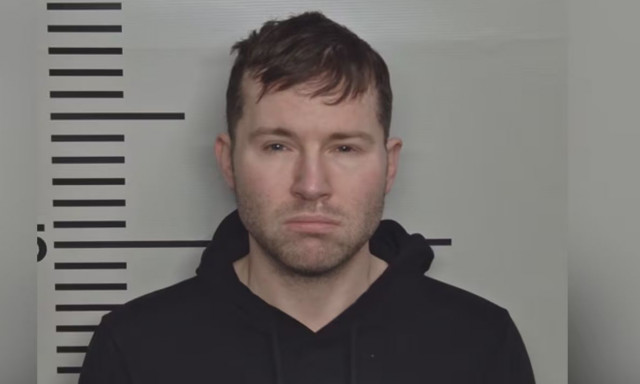 Διάσημος Youtuber με 600.000 συνδρομητές συνελήφθη για εικόνες κακοποίησης παιδιών