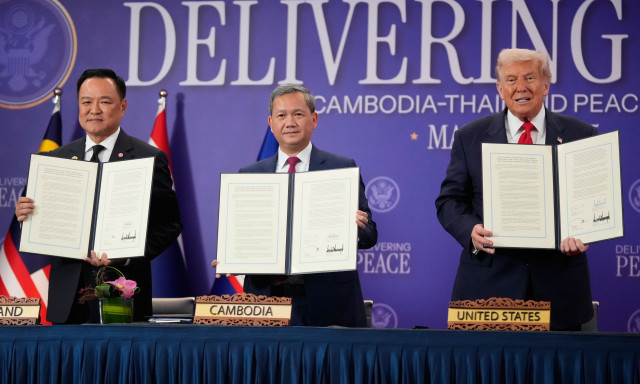 Μαλαισία: Ο Ντόναλντ Τραμπ συνυπέγραψε τη συμφωνία κατάπαυσης πυρός μεταξύ Καμπότζης και Ταϊλάνδης