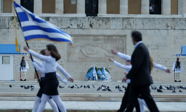 28η Οκτωβρίου: Σε εγρήγορση για παρελάσεις και Άγνωστο Στρατιώτη η κυβέρνηση