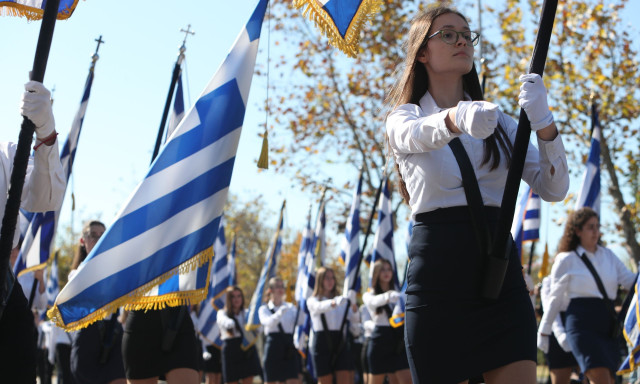 Παρέλαση 28ης Οκτωβρίου: Ποιοι δρόμοι θα κλείσουν αύριο - Πώς θα κινηθούν τα μέσα
