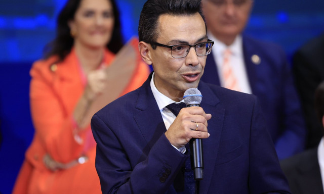 Σύμβουλος του πρωθυπουργού αναλαμβάνει ο καθηγητής Σωτήρης Σέρμπος