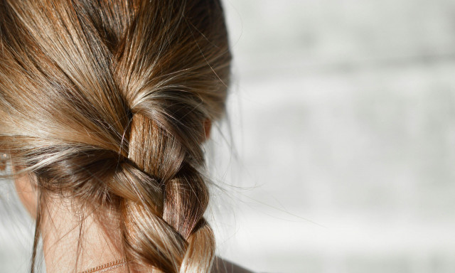 Μαθητές δωρίζουν τα μαλλιά τους σε παιδιά με καρκίνο - Η πρωτοβουλία καθηγήτριας στην Έδεσσα