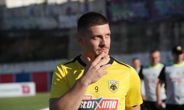 AEK: Ενοχλήσεις ο Γιόβιτς, θα υποβληθεί σε μαγνητική