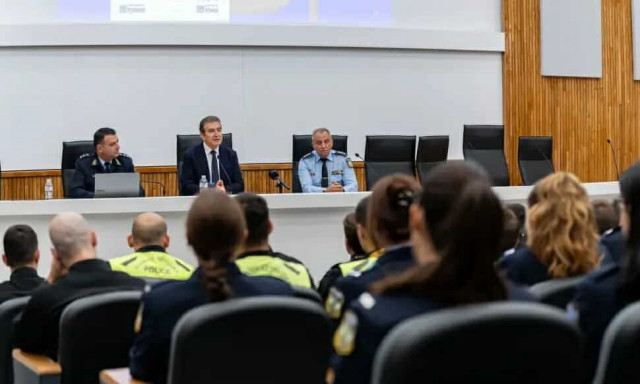Χρυσοχοΐδης στους 160 νέους αστυνομικούς: «Η ανοχή στην ανομία έχει τελειώσει»