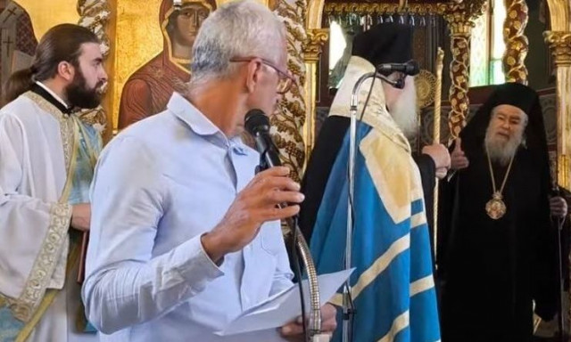 Αίσχος είναι άλλα όχι το πουκάμισο έξω!