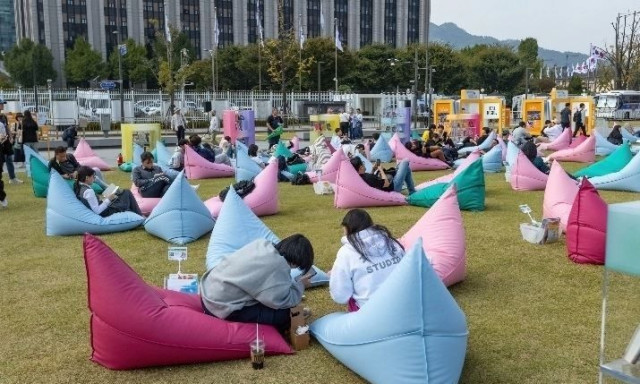 Η τέχνη του να μην κάνεις τίποτα: Κι όμως στη Νότια Κορέα βρήκαν το πιο απίθανο «άθλημα»